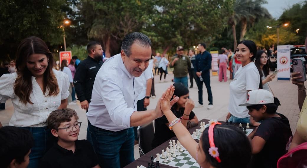 Ofrecen Toño Astiazarán y Patty Ruibal a niñas y niños diversión y experiencias formativas en el ChiquiFest 2026