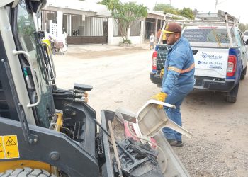 Retira Ayuntamiento de Hermosillo 32 toneladas de cacharros en la Norberto Ortega