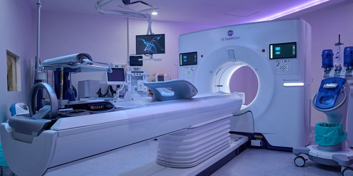 Opera Hospital Universitario al 100%; contará con tercer simulador quirúrgico más avanzado de México: Durazo