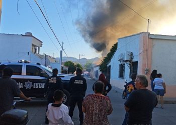 Atiende Policía Estatal y corporaciones de emergencia incendio en Moctezuma