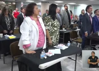 Morena y aliados modifican nuevamente Ley del Congreso para censurar a la oposición