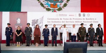 Gobernador Durazo encabeza toma de protesta de Bandera del Servicio Militar Nacional con llamado de defensa a la soberanía