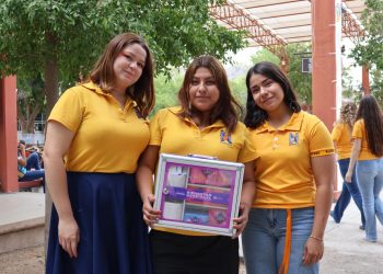 ISJ entrega insumos de Bienestar Menstrual en la Normal del Estado