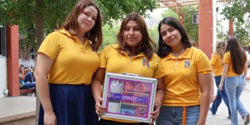 ISJ entrega insumos de Bienestar Menstrual en la Normal del Estado