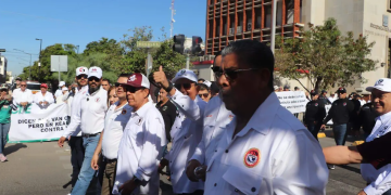 Más de 25 mil trabajadores marchan en Hermosillo por el Día del Trabajo