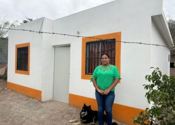 Transforma Coves la vida de familias en Etchojoa con entrega de viviendas y pies de casa