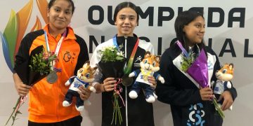 Natación sonorense inicia con par de medallas en la Olimpiada Nacional