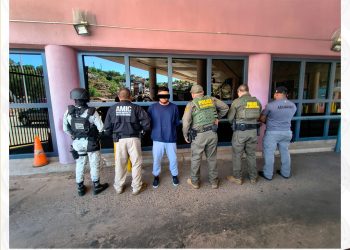 Capturan en Nogales a imputado tras ser deportado por violencia familiar en Magdalena de Kino