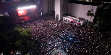 Conquista Carlos Rivera el Foro Rosales de las Fiestas del Pitic con 35 mil asistentes