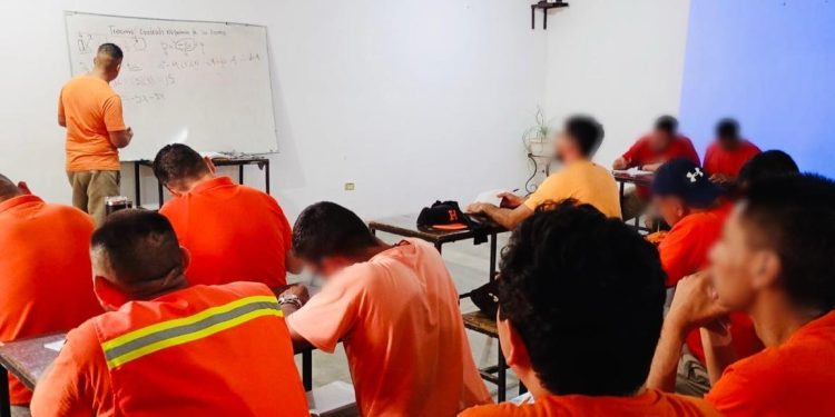 Ceresos de Sonora incluyen la educación en los procesos de reinserción social