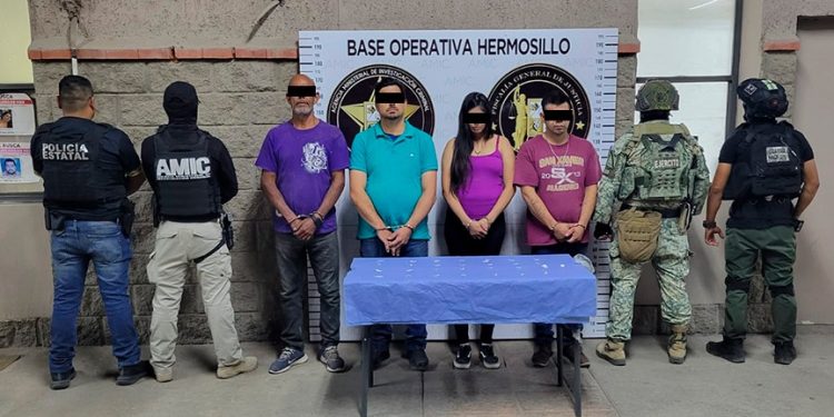 Cateo en Hermosillo deja cuatro detenidos y droga asegurada