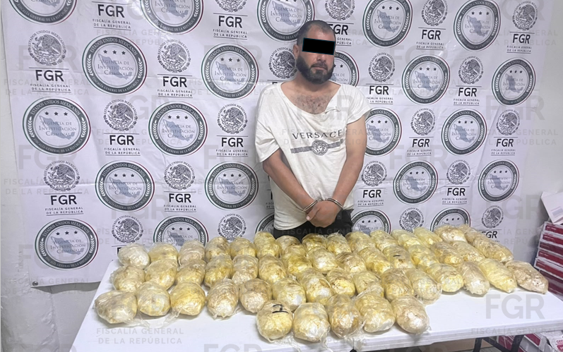 Obtiene FGR vinculación a proceso contra una persona por transportar más de 21 kilos de metanfetamina