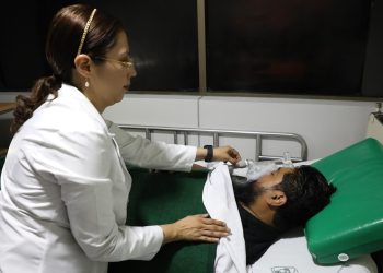 Mala calidad del sueño y fuertes ronquidos, síntomas de la apnea obstructiva