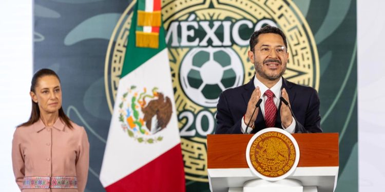 Cumple Gobierno de México con presentar propuestas estratégicas al magisterio: Martí Batres