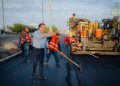 Casi listo el recarpeteo del bulevar Progreso, Toño Astiazarán supervisa la obra junto a vecinos