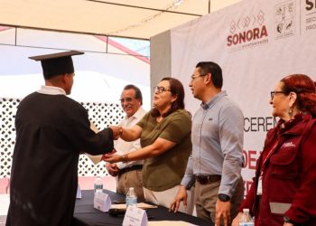 Finalizan jóvenes ITAMA estudios con promedios sobresalientes