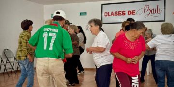 Promueve Codeson activación física de personas adultas mayores