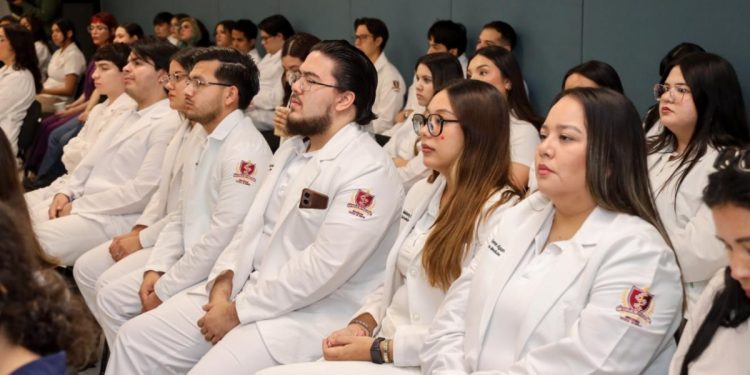 Gobierno de Sonora e IMSS firman convenio para abrir campos clínicos a estudiantes de la UES