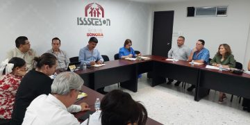 Unison, Isssteson y Staus revisan avances en acuerdos de seguridad social