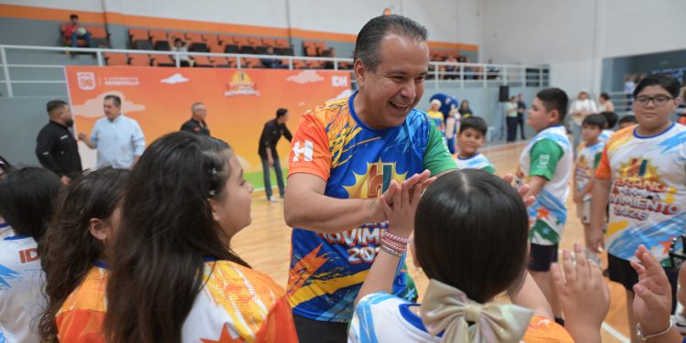 Apoya “Toño” Astiazarán a más de 350 niñas y niños con campamento “Verano en Movimiento”