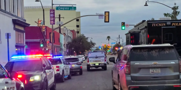 Tiroteo en el centro de Tucson deja nueve heridos y un sospechoso en estado crítico