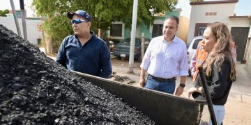 Lleva Toño Astiazarán el operativo de bacheo “Un Día en tu Colonia” a Puerta Real Etapa VIII