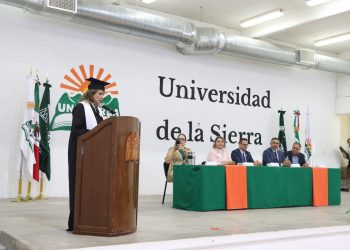 Egresa primera generación de la Licenciatura en Administración Modalidad No Escolarizada de Unisierra