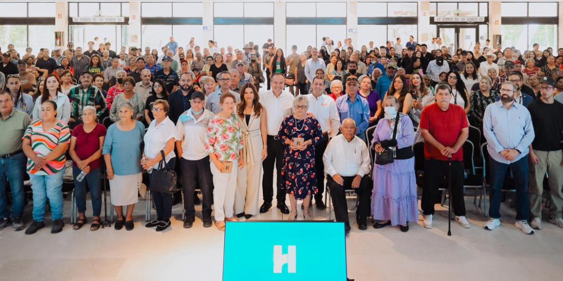 Apoya Toño Astiazarán a adultos mayores con más de 2 mil prótesis dentales a través de Construyendo Sonrisas