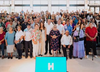 Apoya Toño Astiazarán a adultos mayores con más de 2 mil prótesis dentales a través de Construyendo Sonrisas