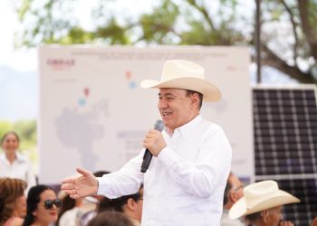 Gobernador Durazo lleva energía solar a hogares para reducir hasta 70% el recibo de luz