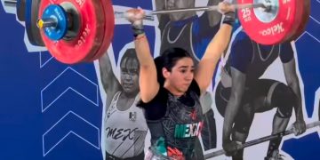 Atletas de la UES destacan en Campeonato Nacional de Primera Fuerza de Levantamiento de Pesas