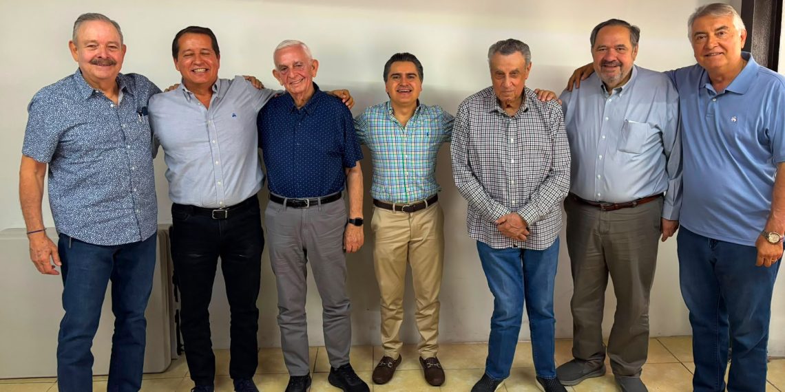Gildardo Real escucha a quienes abrieron camino en el PAN para construir el futuro de Hermosillo