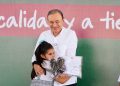 Arranca Gobernador Durazo entrega de más de 109 mil uniformes escolares gratuitos en Hermosillo