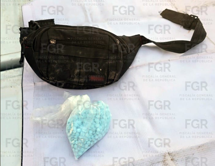 Obtiene FGR prisión preventiva contra una persona por posesión de más de mil pastillas de fentanilo con fines de comercio