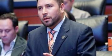 Impulsa Ivan Jaimes creación del Instituto Nacional de Becas y Crédito Educativo para estudiantes sobresalientes