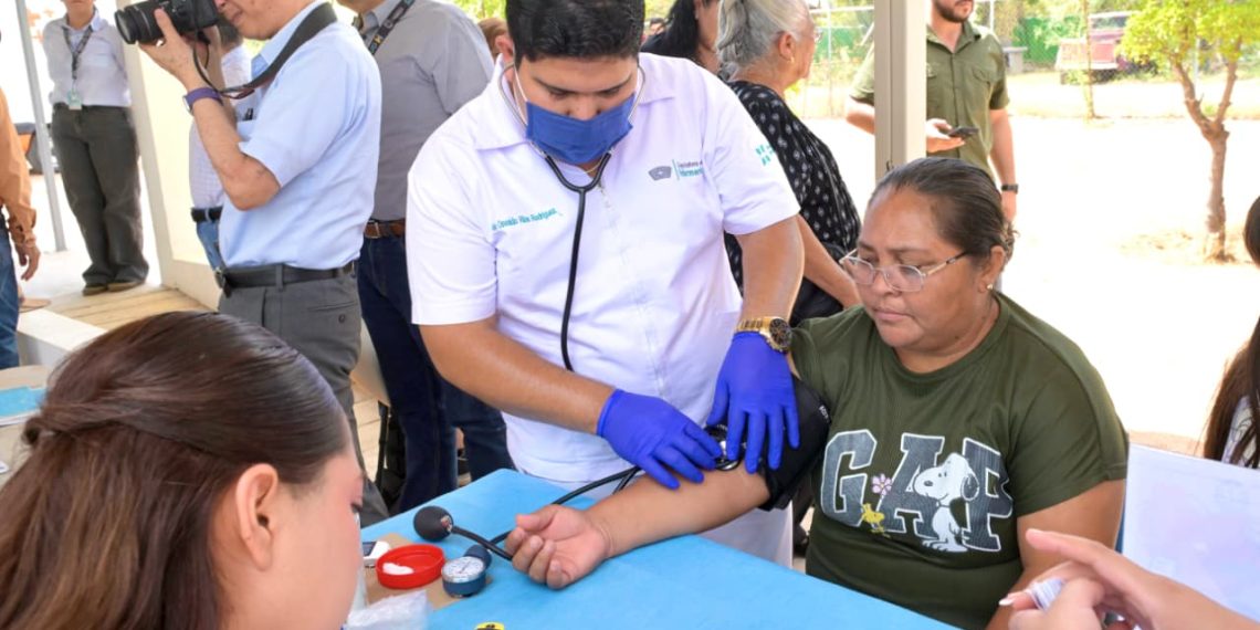 Salud Pública Municipal realiza 334 acciones de salud en jornada del Ejido El Carmen