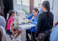 Gobierno de Sonora acerca servicios de salud visual a la niñez en jornada comunitaria