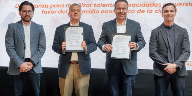 Toño Astiazarán junto a HCV y empresarios apoya con capital semilla a emprendedores en innovación