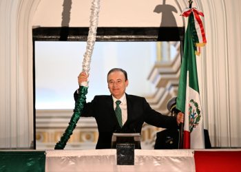 Historia, orgullo y celebración; Gobernador Durazo conmemora junto a miles de sonorenses el 216 aniversario de la Independencia