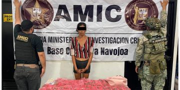 Capturan AMIC y DEFENSA a mujer con narcótico marihuana en Navojoa