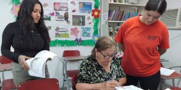 ISEA facilita el acceso de adultos mayores a la educación