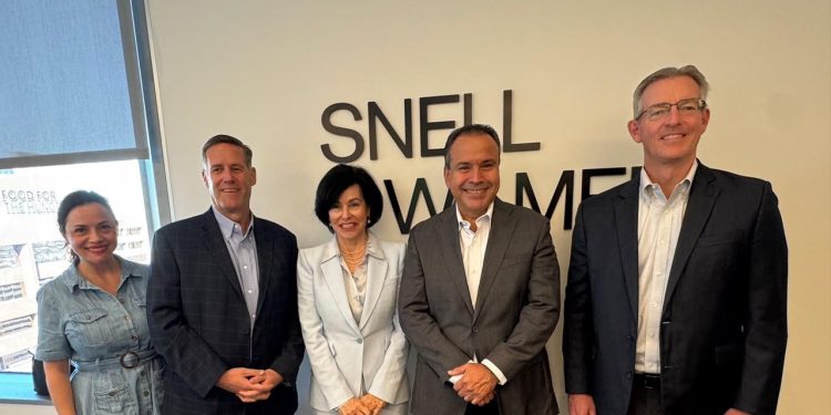 Impulsa Toño Astiazarán desarrollo económico de Hermosillo con alianzas en innovación y semiconductores en Arizona