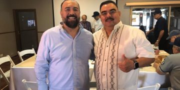 Christian Vernet se reúne con la Peña Beisbolera en Hermosillo