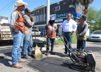 Aumenta Toño Astiazarán número de cuadrillas para ampliar bacheo en la ciudad