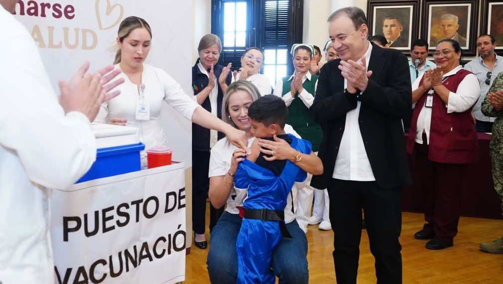 Inicia Gobernador Durazo campaña de vacunación; serán más de 1 millón de dosis contra influenza y COVID-19
