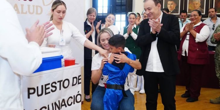 Inicia Gobernador Durazo campaña de vacunación; serán más de 1 millón de dosis contra influenza y COVID-19