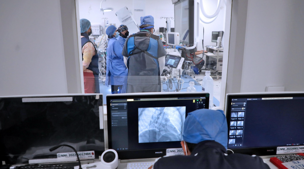 Acudir a la Unidad Médica Familiar más cercana ante cualquier dolor en pecho, falta de aire o desmayos permite detectar a tiempo enfermedades del corazón.