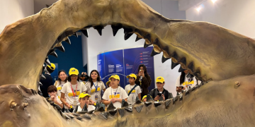 Viven niñas y niños del Club Teletón la experiencia “TIBURONES” que suma más de 15 mil visitantes