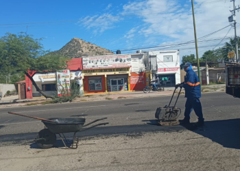 Sigue trabajo intenso de bacheo por calles y avenidas en Hermosillo
