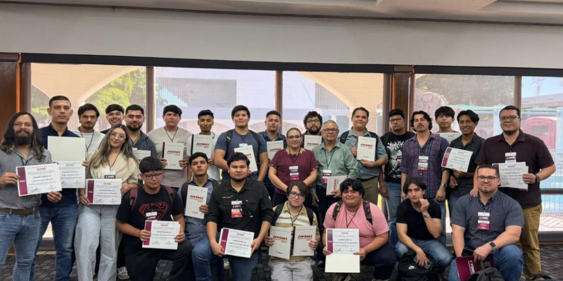 Capacitan a 516 universitarios y docentes en Administración Estratégica de Proyectos